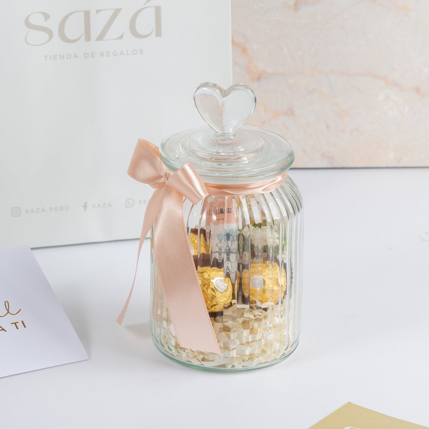 Frasco Corazón con Infusión & Bombones