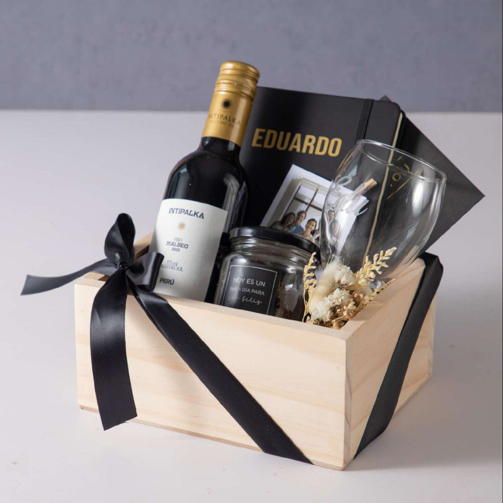 Vino con Copa & Libreta Personalizadas