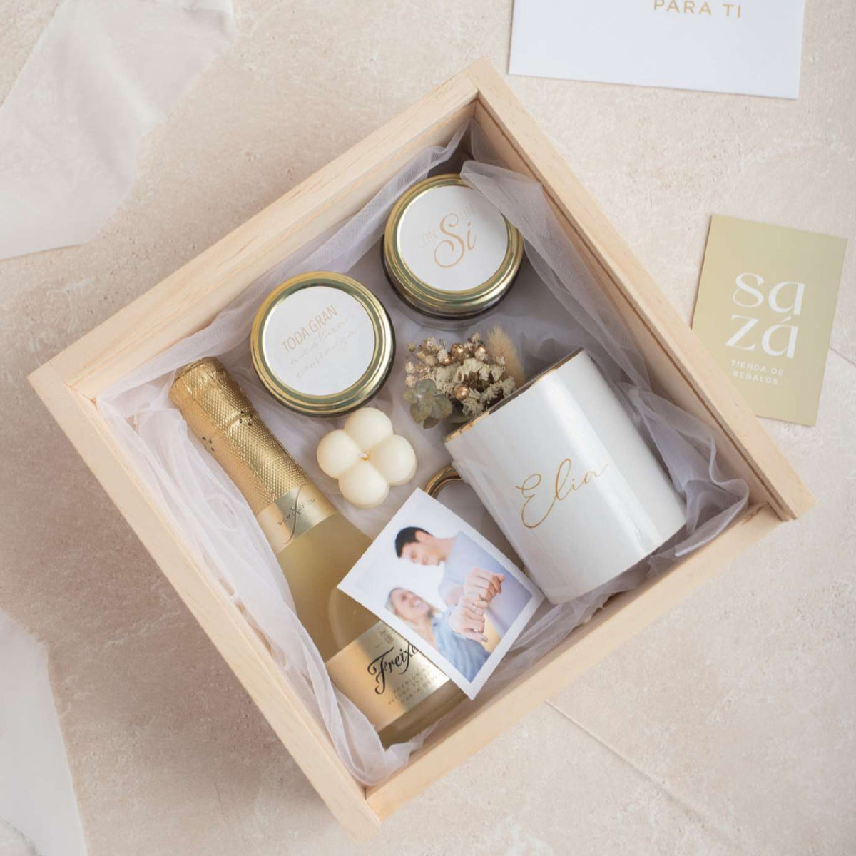 Regalo para Novia con Taza Personalizada