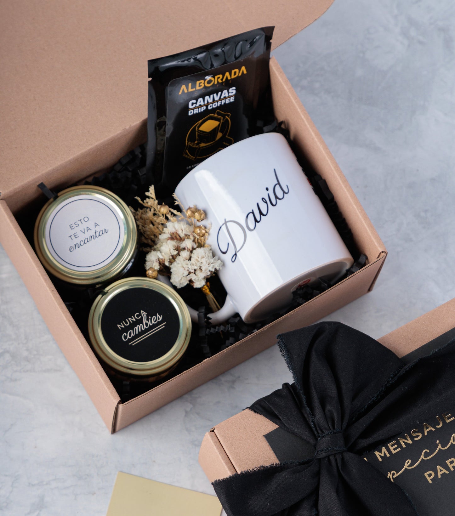 Mini Box para Él con Brownies, Fotos & Taza Personalizada
