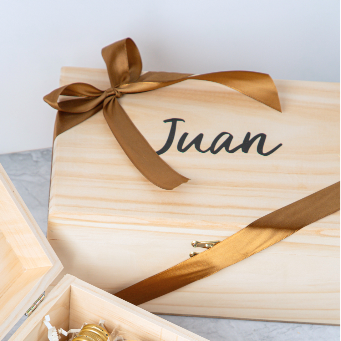 Atlas: Cofre & Lapicero Personalizado
