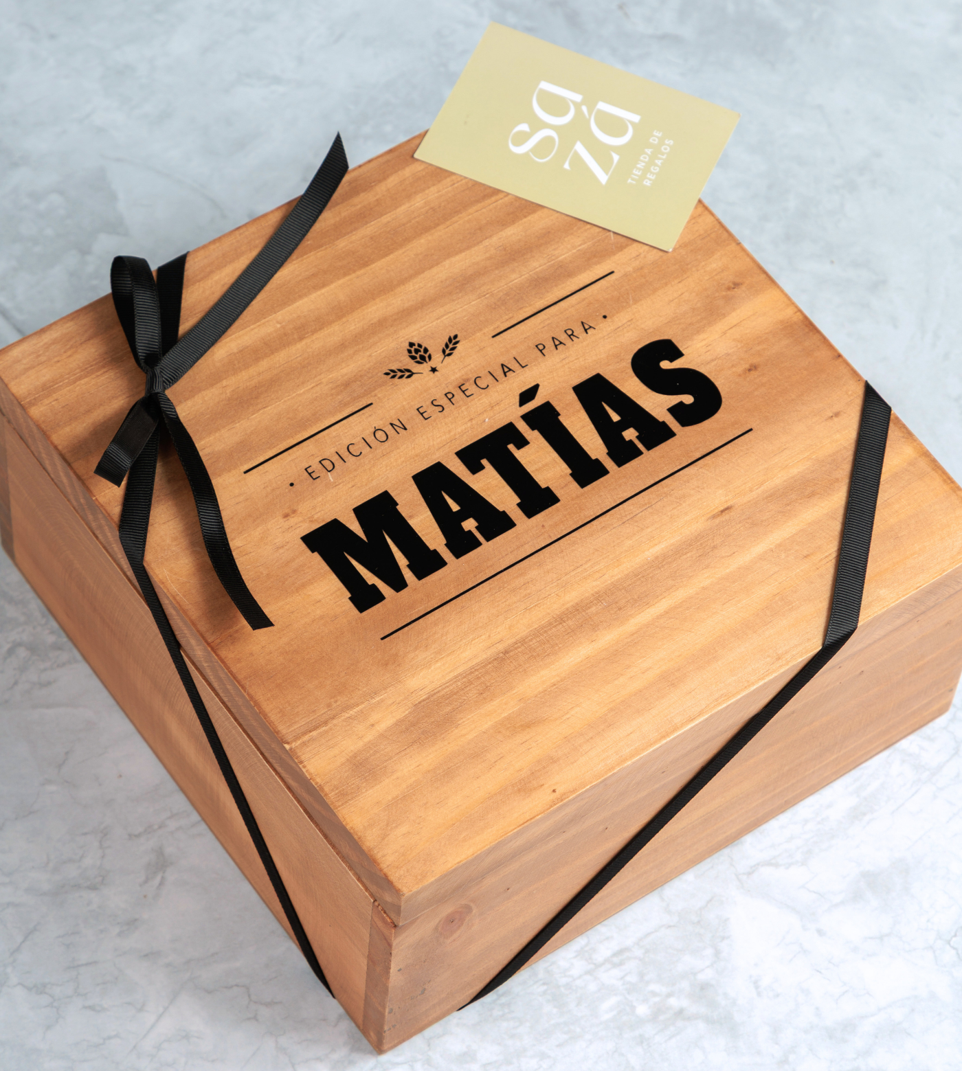 Edición Especial: Cerveza, Aceitunas & Caja Personalizado
