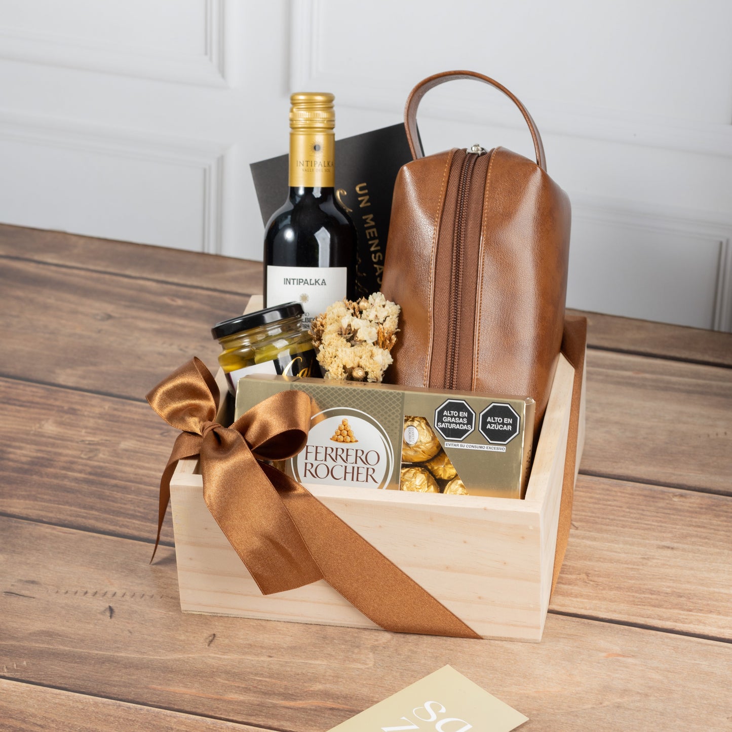Pack Vino con Neceser & Bombones