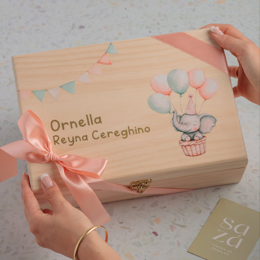 Pack Bebé: Cofre de Pino, Babita, Body & Conejo de Apego