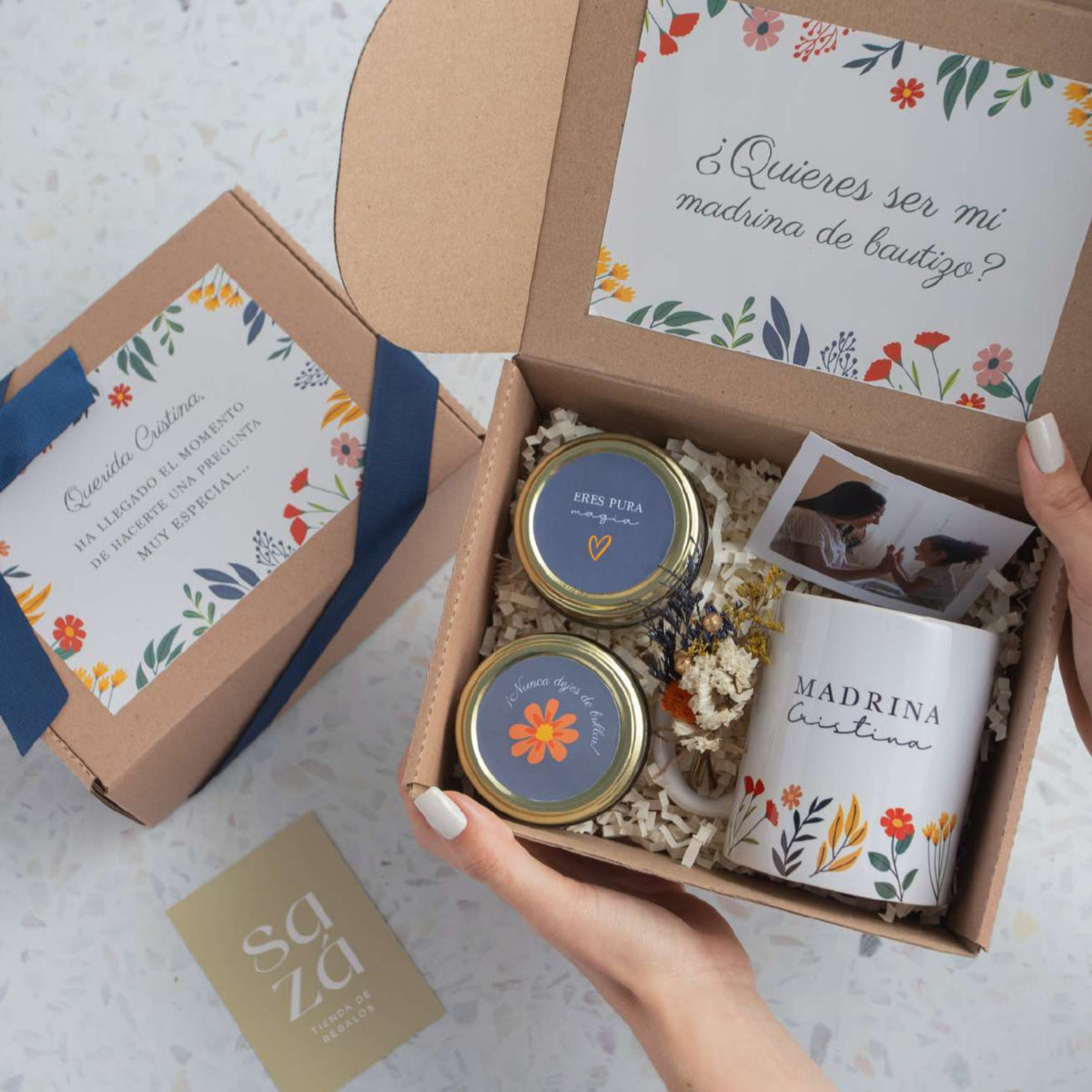 Mini Box para Ella con Flores, Fotos & Taza Personalizada